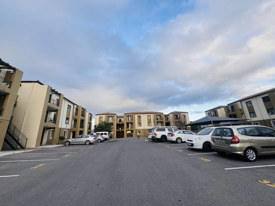 To Let 1 Bedroom Property for Rent in Guldenland Western Cape